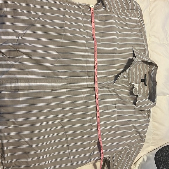 Banana Republic button down tunic; 100% cotton. Oversized, neutrals. - Picture 6 of 8